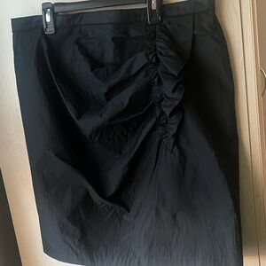 Elegant MOSCHINO Black Ruched Women's Skirt